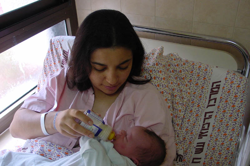 Julia-Feeding.jpg